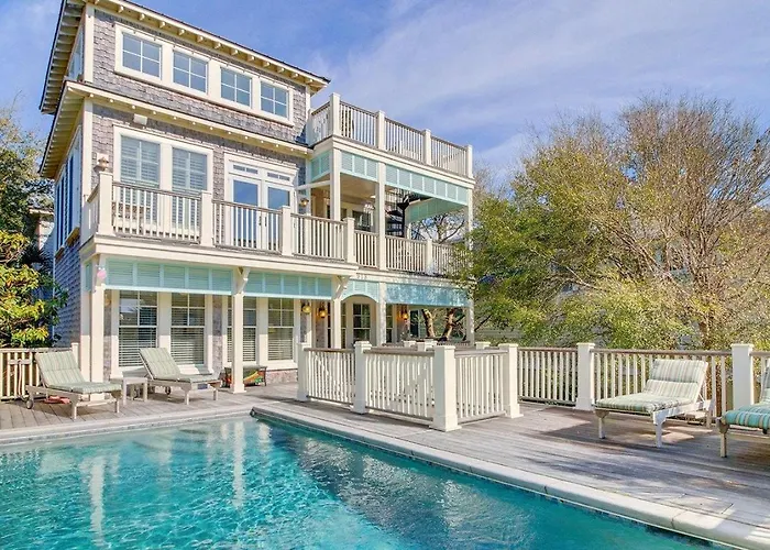 913 Carolina Boulevard By Avantstay