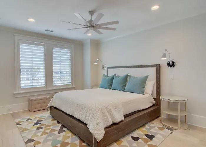 710 Ocean Boulevard By Avantstay